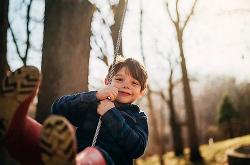Crianças praticando esportes: incentivos e cuidados com Mustela - Mustela Brasil - 1