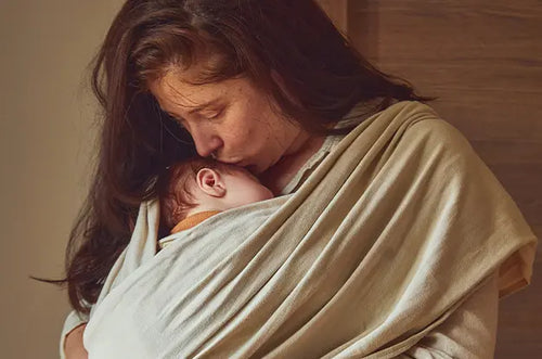 Diferentes formas de transportar seu bebê - Mustela Brasil - 1