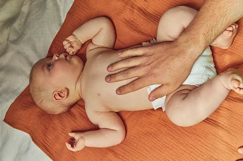 Conheça massagens que ajudam a aliviar desconfortos rotineiros dos bebês - Mustela Brazil - 1