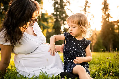 Como preparar o irmão mais velho para a chegada do bebê - Mustela Brasil - 1