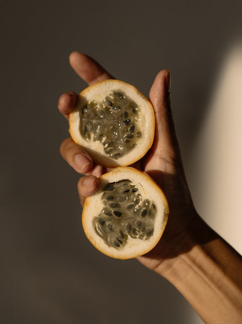 ABOUT-US_EN-SAVOIR-PLUS-SUR-MUSTELA_PHOTO-LIEN-EXPERTISE-EXTRACTION-VEGETALE - Mustela Brasil - 1